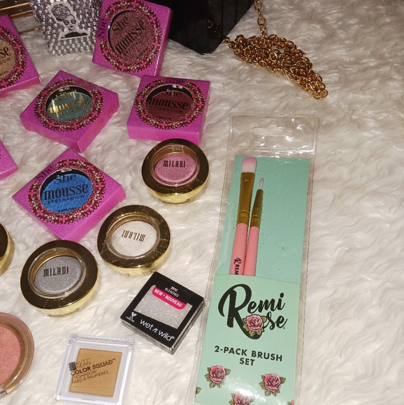 NEW 16 SMALL SHADOWS & 2 BRUSHES SOLD SEPARATELY MAKE UR OWN MUNDLE - Picture 4 of 5